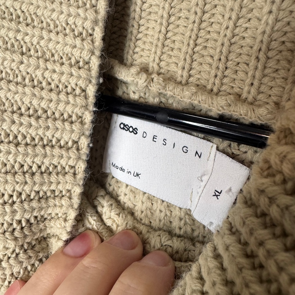 Large beige sweater ASOS size Xl - Picture 2 of 7